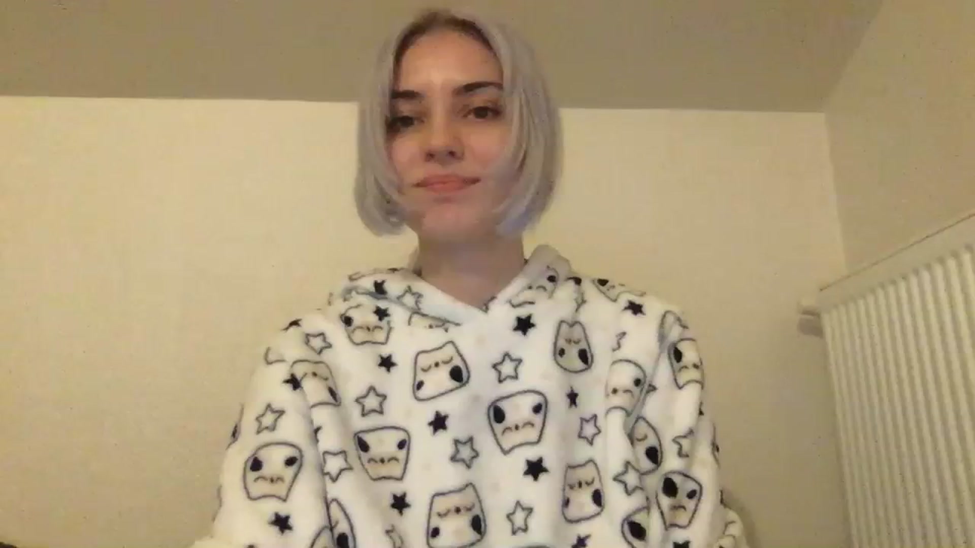 Gallery image thumbnail from LLuckyGirl's myfreecams stream on, 12/12/2023, 24:01 image 12 of 20