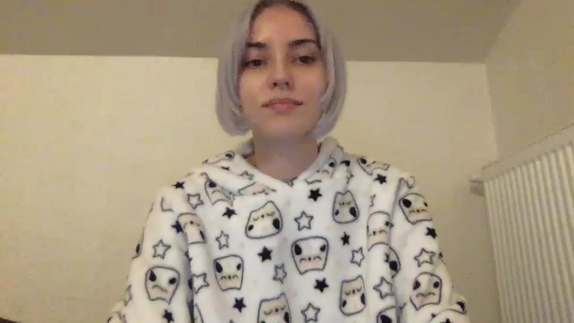 Gallery image thumbnail from LLuckyGirl's myfreecams stream on, 12/12/2023, 24:01 image 6 of 20