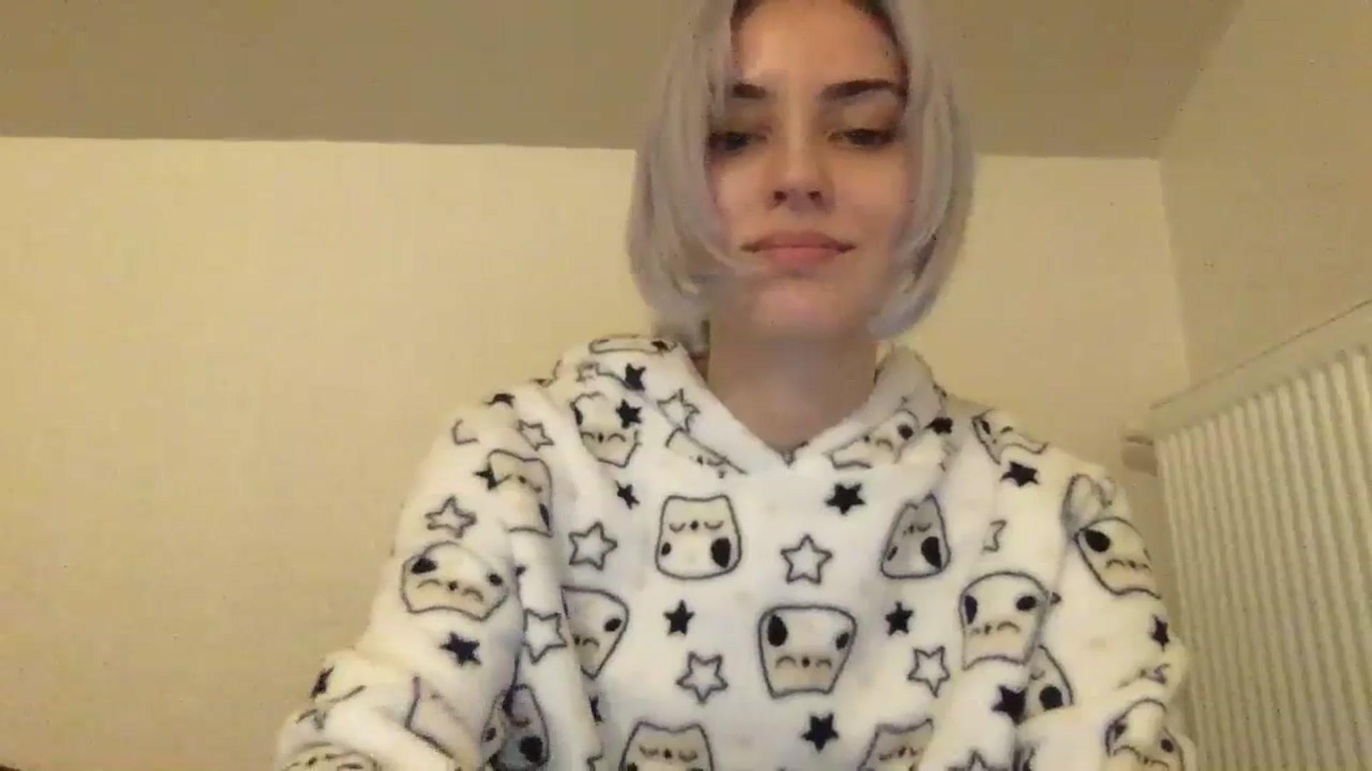 Gallery image thumbnail from LLuckyGirl's myfreecams stream on, 12/12/2023, 24:01 image 14 of 20
