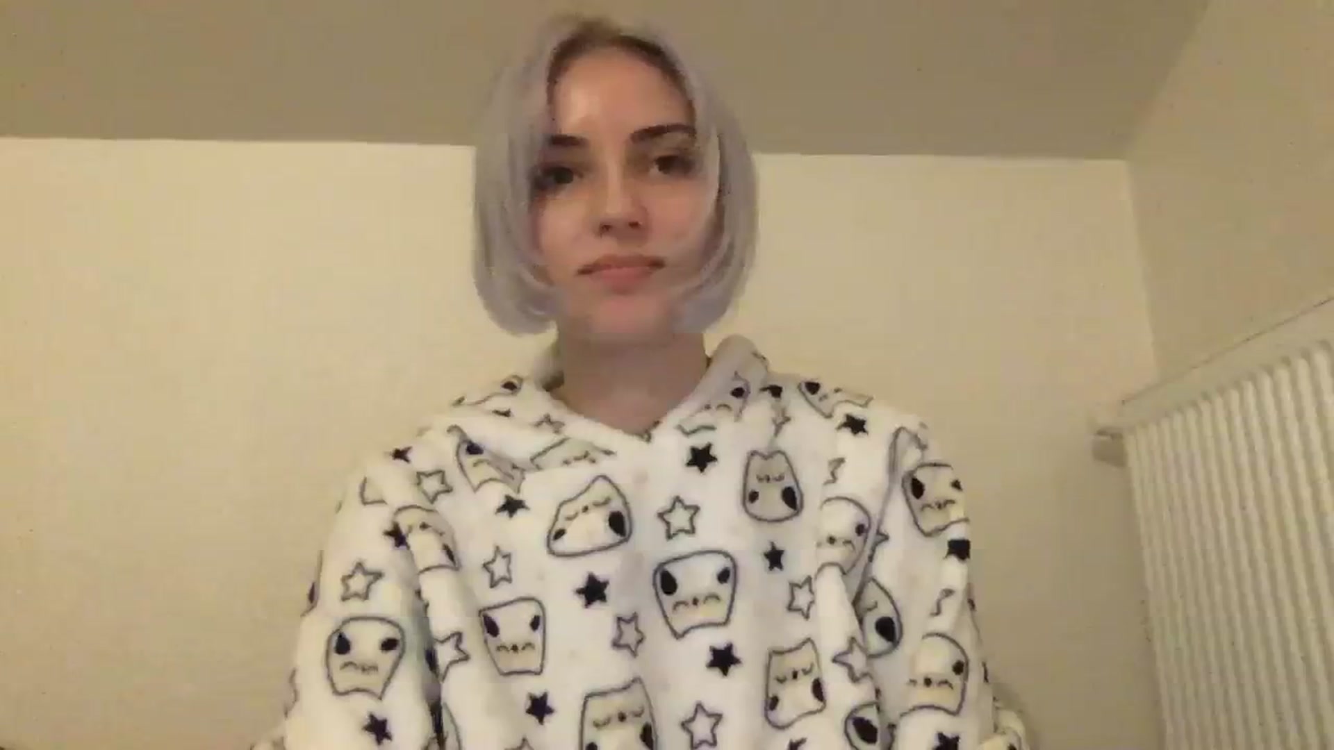 Gallery image thumbnail from LLuckyGirl's myfreecams stream on, 12/12/2023, 24:01 image 7 of 20