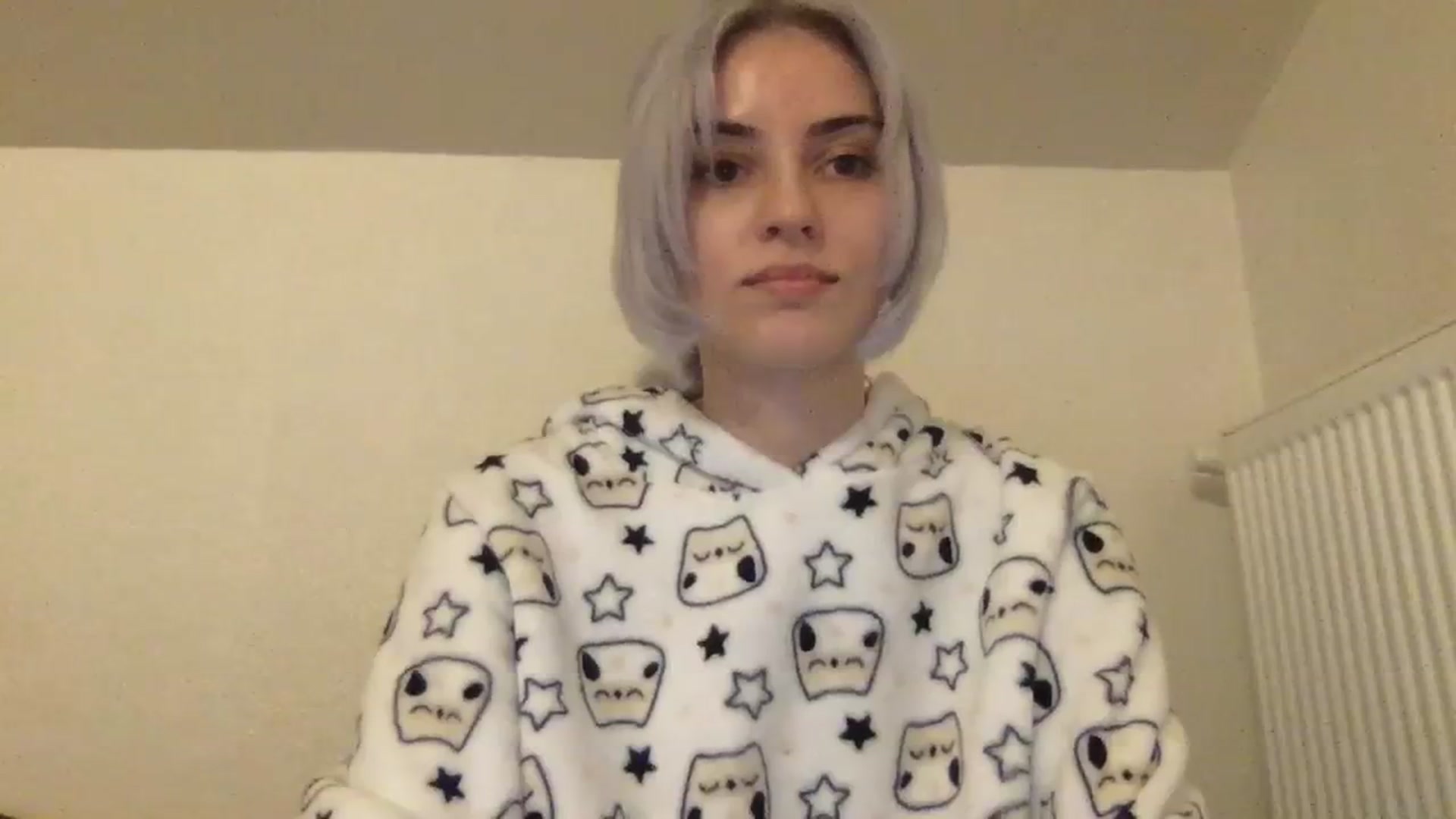 Gallery image thumbnail from LLuckyGirl's myfreecams stream on, 12/12/2023, 24:01 image 19 of 20