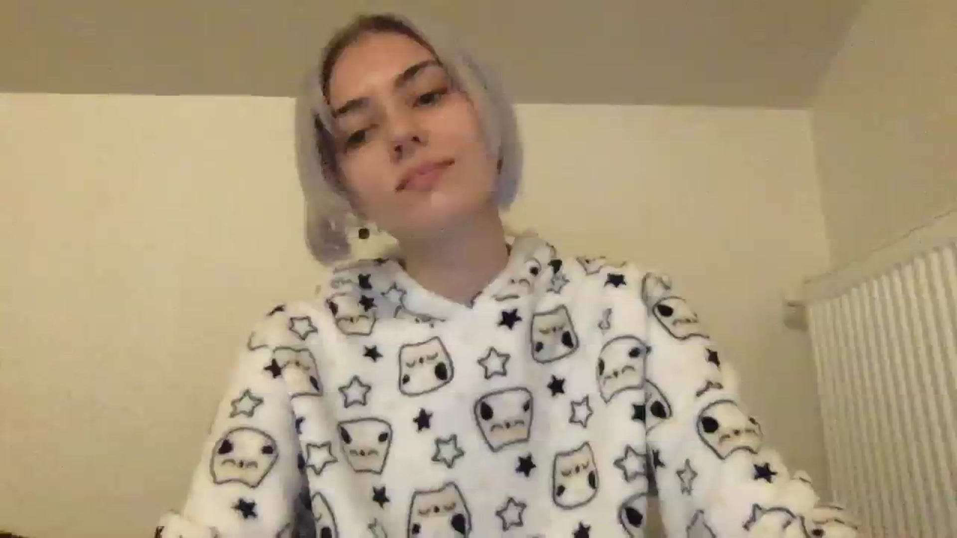 Gallery image thumbnail from LLuckyGirl's myfreecams stream on, 12/12/2023, 24:01 image 15 of 20