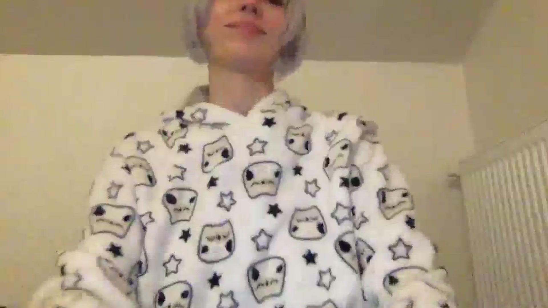 Gallery image thumbnail from LLuckyGirl's myfreecams stream on, 12/12/2023, 24:48 image 2 of 20