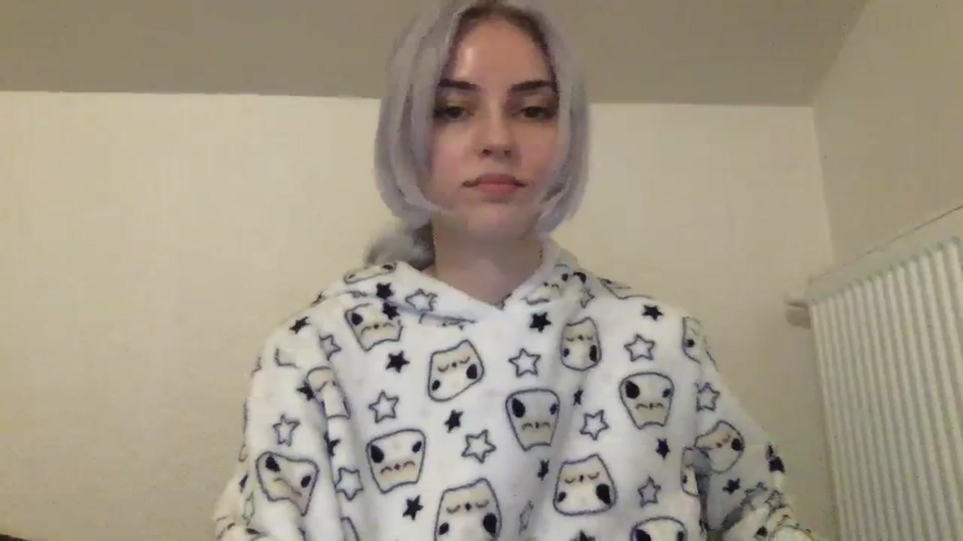 Gallery image thumbnail from LLuckyGirl's myfreecams stream on, 12/12/2023, 24:48 image 8 of 20