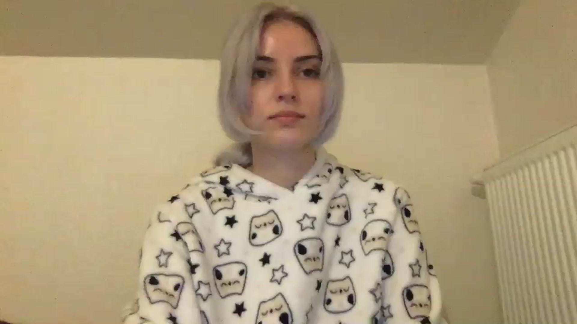 Gallery image thumbnail from LLuckyGirl's myfreecams stream on, 12/12/2023, 24:48 image 17 of 20