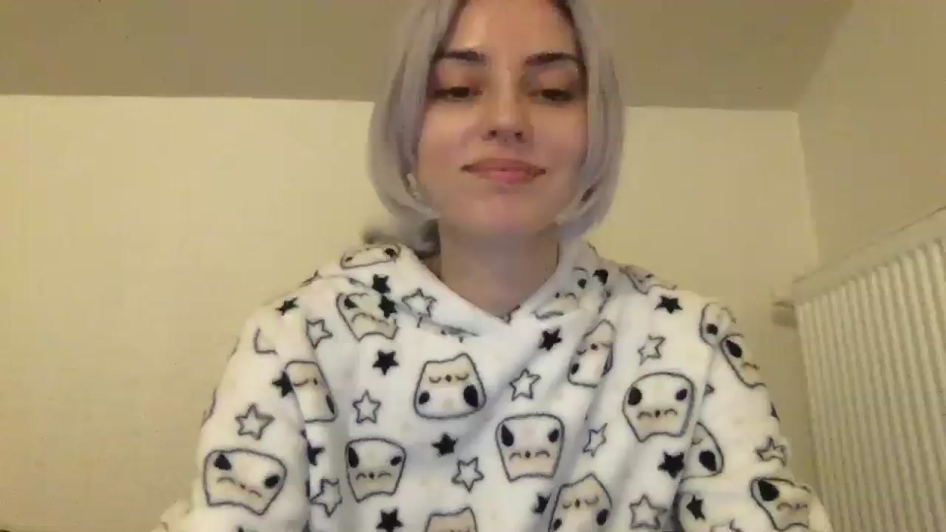 Gallery image thumbnail from LLuckyGirl's myfreecams stream on, 12/12/2023, 24:48 image 7 of 20