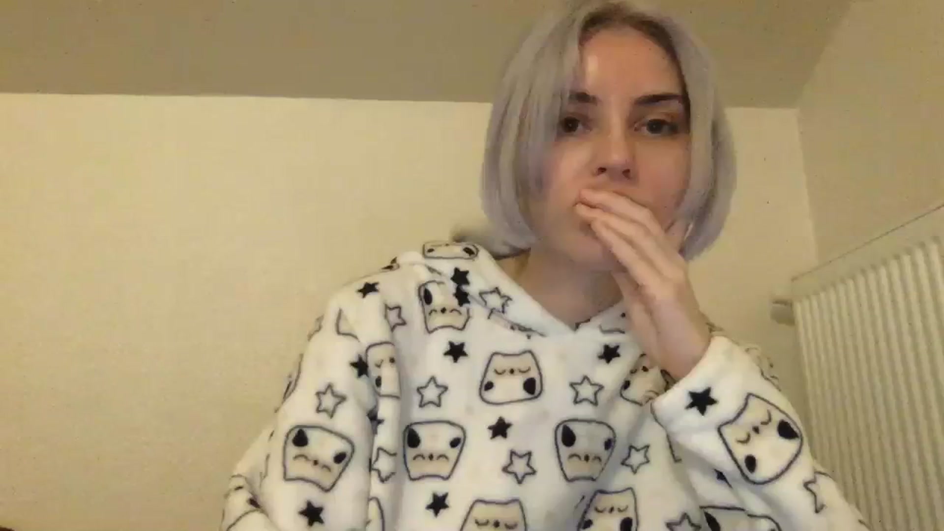 Gallery image thumbnail from LLuckyGirl's myfreecams stream on, 12/12/2023, 24:48 image 6 of 20