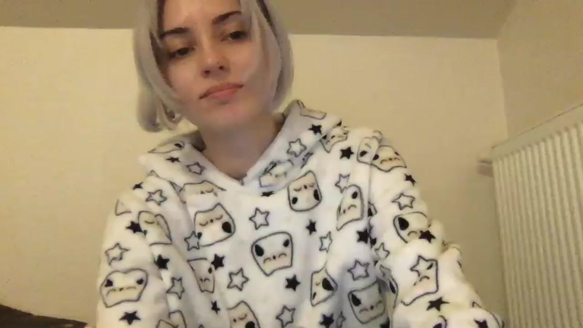 Gallery image thumbnail from LLuckyGirl's myfreecams stream on, 12/12/2023, 01:21 image 9 of 20