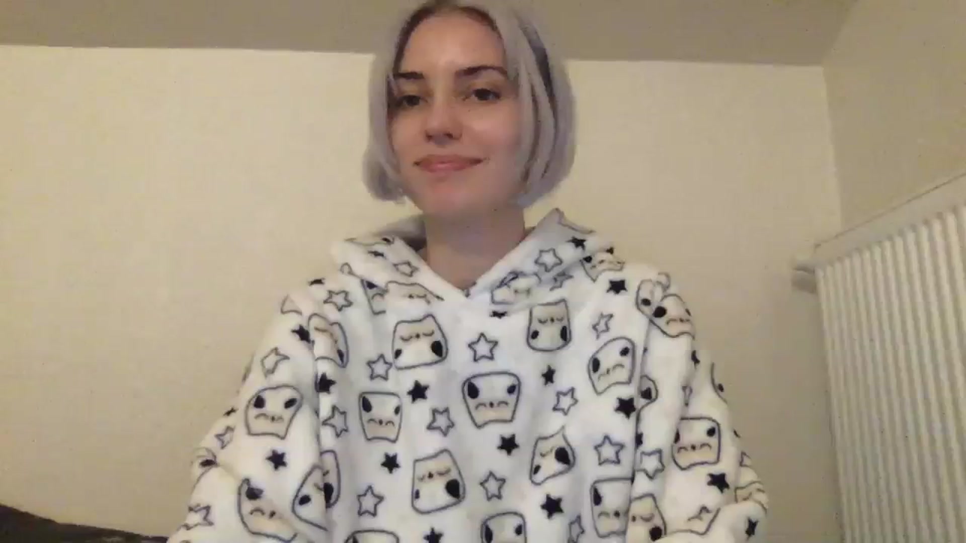 Gallery image thumbnail from LLuckyGirl's myfreecams stream on, 12/12/2023, 01:21 image 13 of 20