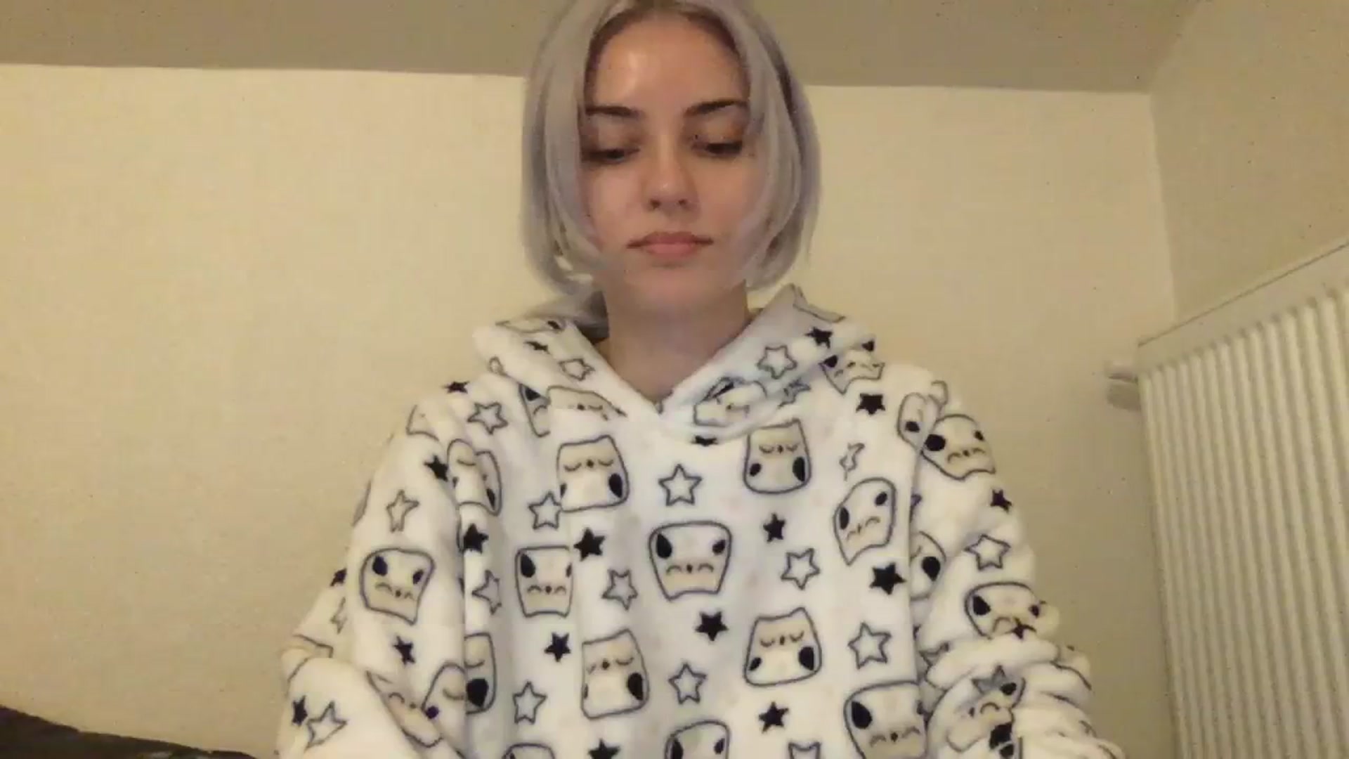 Gallery image thumbnail from LLuckyGirl's myfreecams stream on, 12/12/2023, 01:21 image 4 of 20
