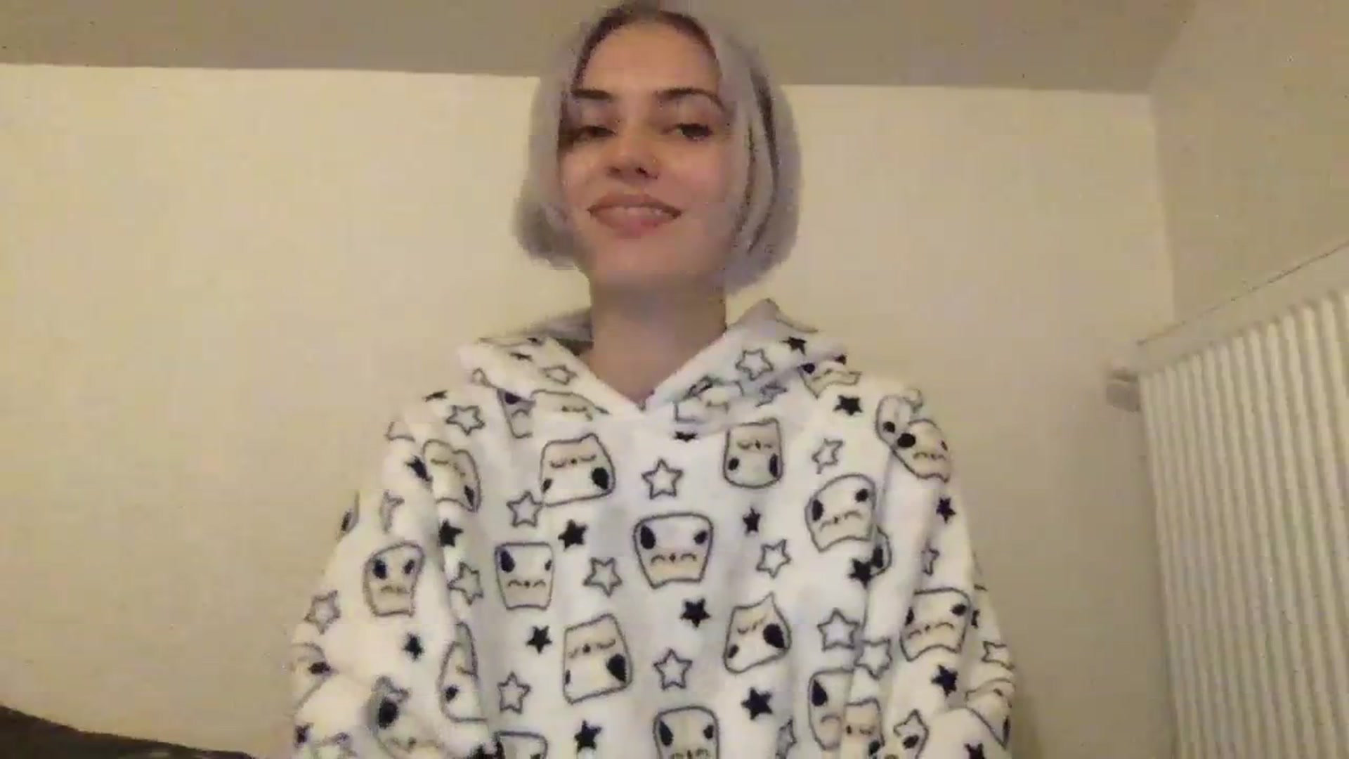 Gallery image thumbnail from LLuckyGirl's myfreecams stream on, 12/12/2023, 01:21 image 14 of 20