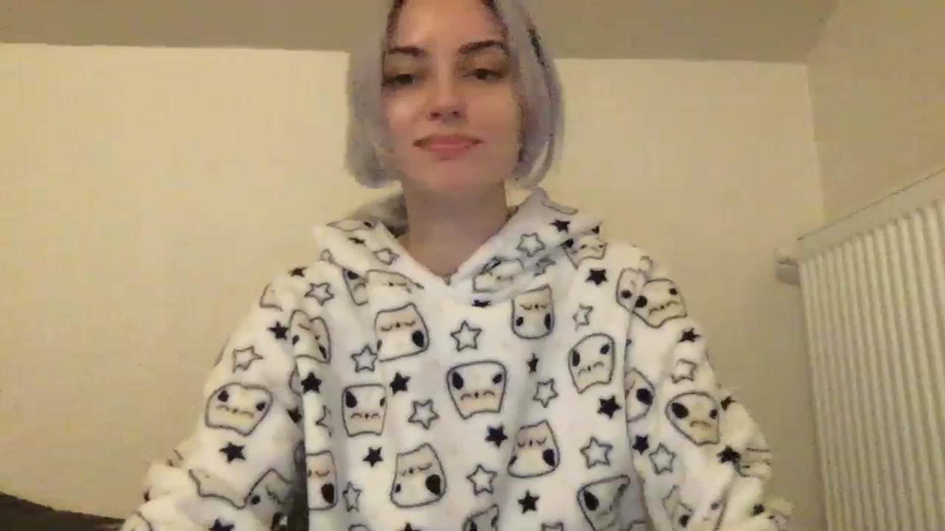 Gallery image thumbnail from LLuckyGirl's myfreecams stream on, 12/12/2023, 01:21 image 2 of 20