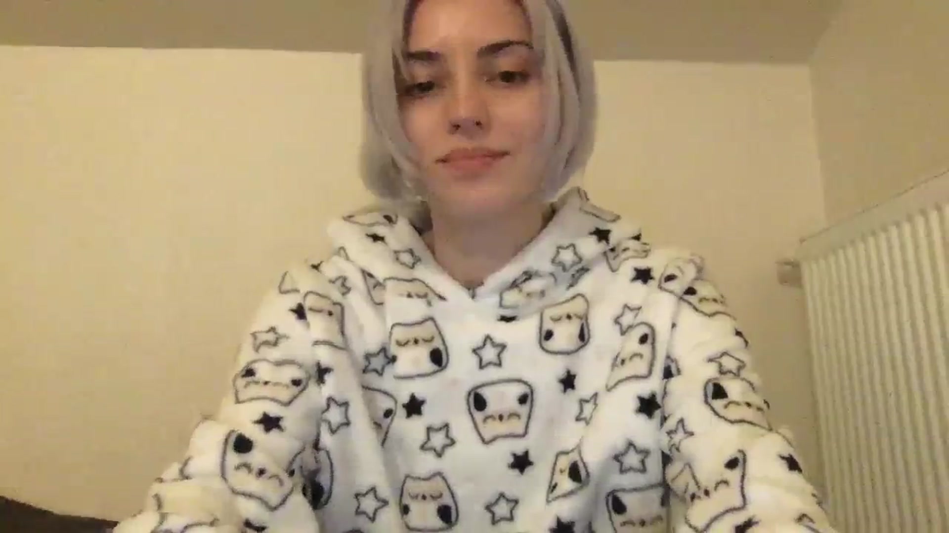 Gallery image thumbnail from LLuckyGirl's myfreecams stream on, 12/12/2023, 01:21 image 17 of 20