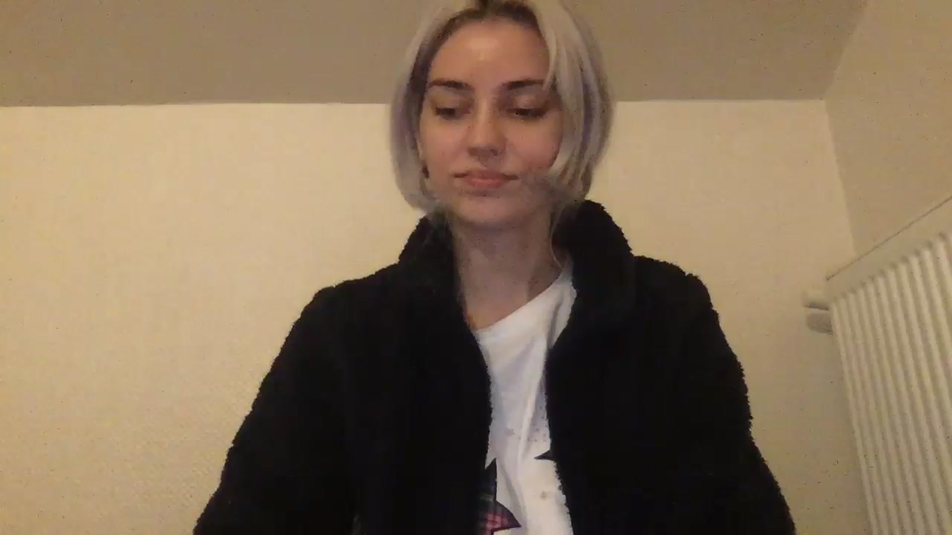 Gallery image thumbnail from LLuckyGirl's myfreecams stream on, 01/14/2024, 02:36 image 17 of 20