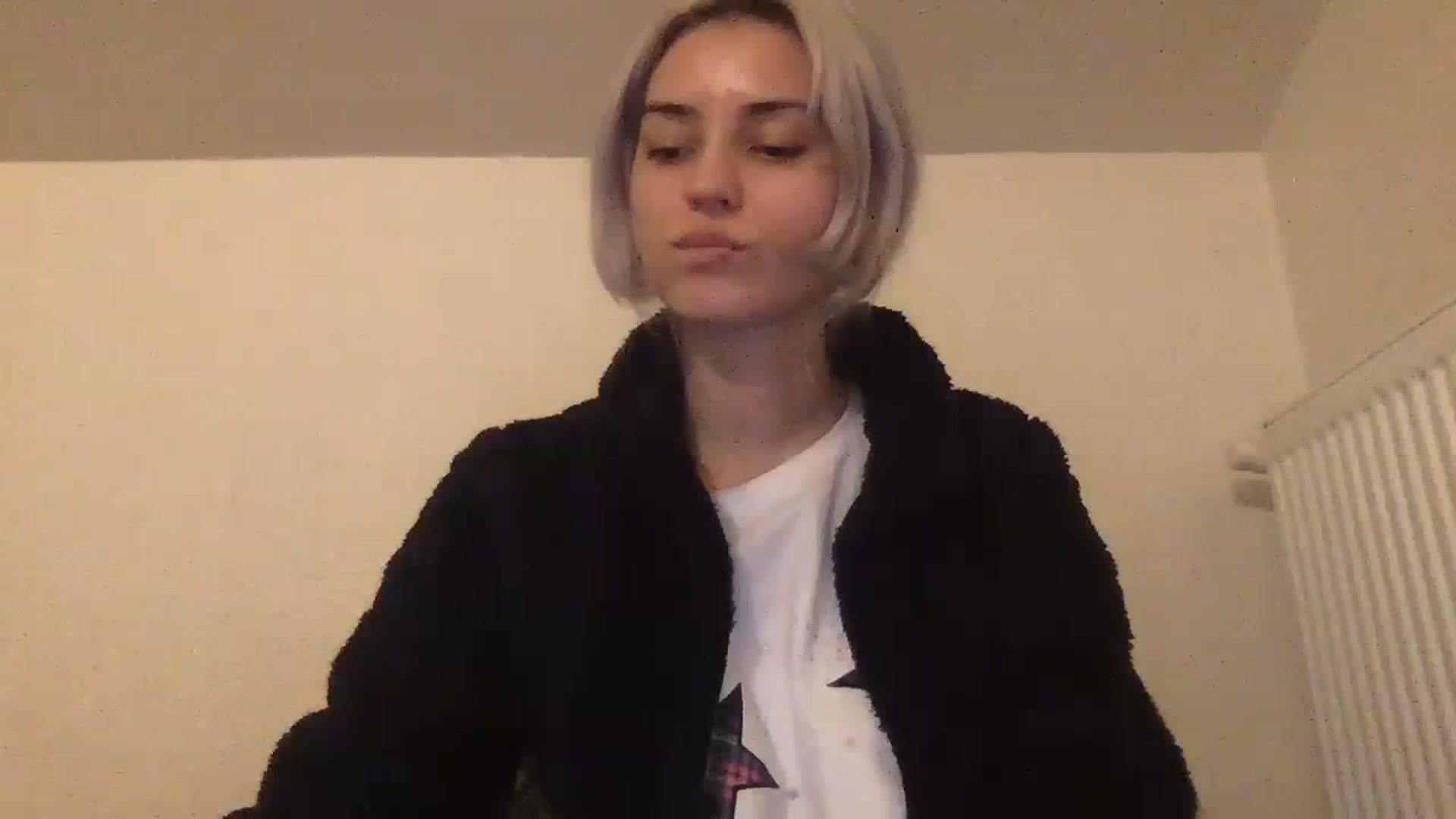 Gallery image thumbnail from LLuckyGirl's myfreecams stream on, 01/14/2024, 02:36 image 16 of 20