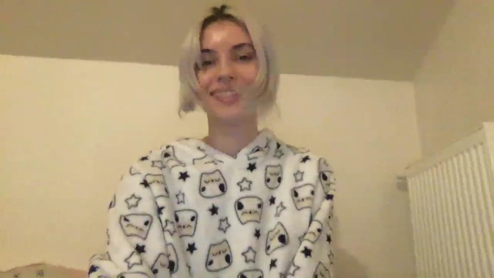 Gallery image thumbnail from LLuckyGirl's myfreecams stream on, 01/27/2024, 01:04 image 19 of 20