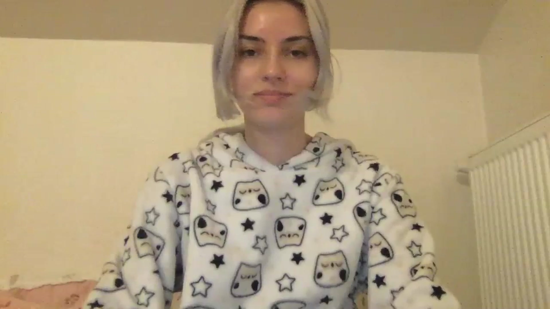 Gallery image thumbnail from LLuckyGirl's myfreecams stream on, 01/31/2024, 24:21 image 12 of 20