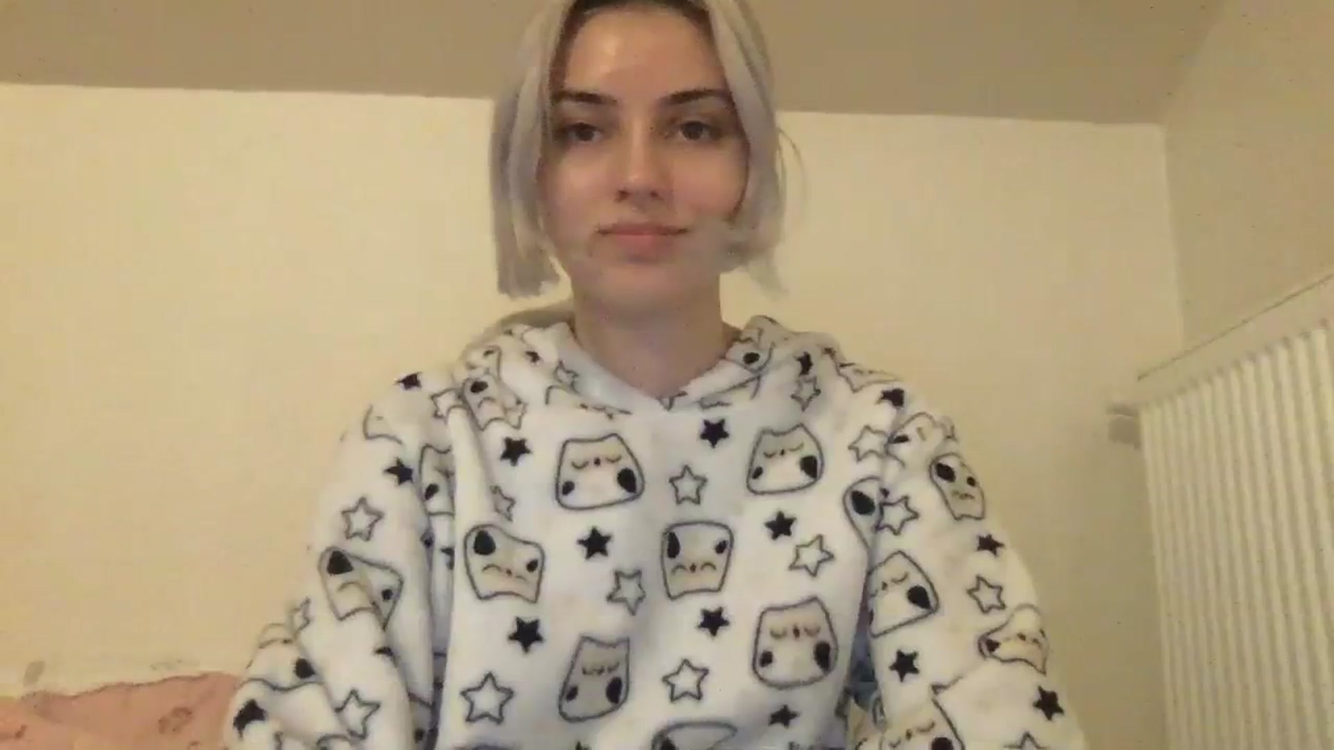 Gallery image thumbnail from LLuckyGirl's myfreecams stream on, 01/31/2024, 24:21 image 14 of 20