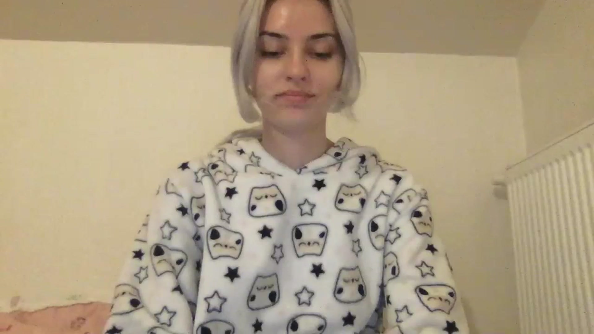 Gallery image thumbnail from LLuckyGirl's myfreecams stream on, 01/31/2024, 24:21 image 9 of 20