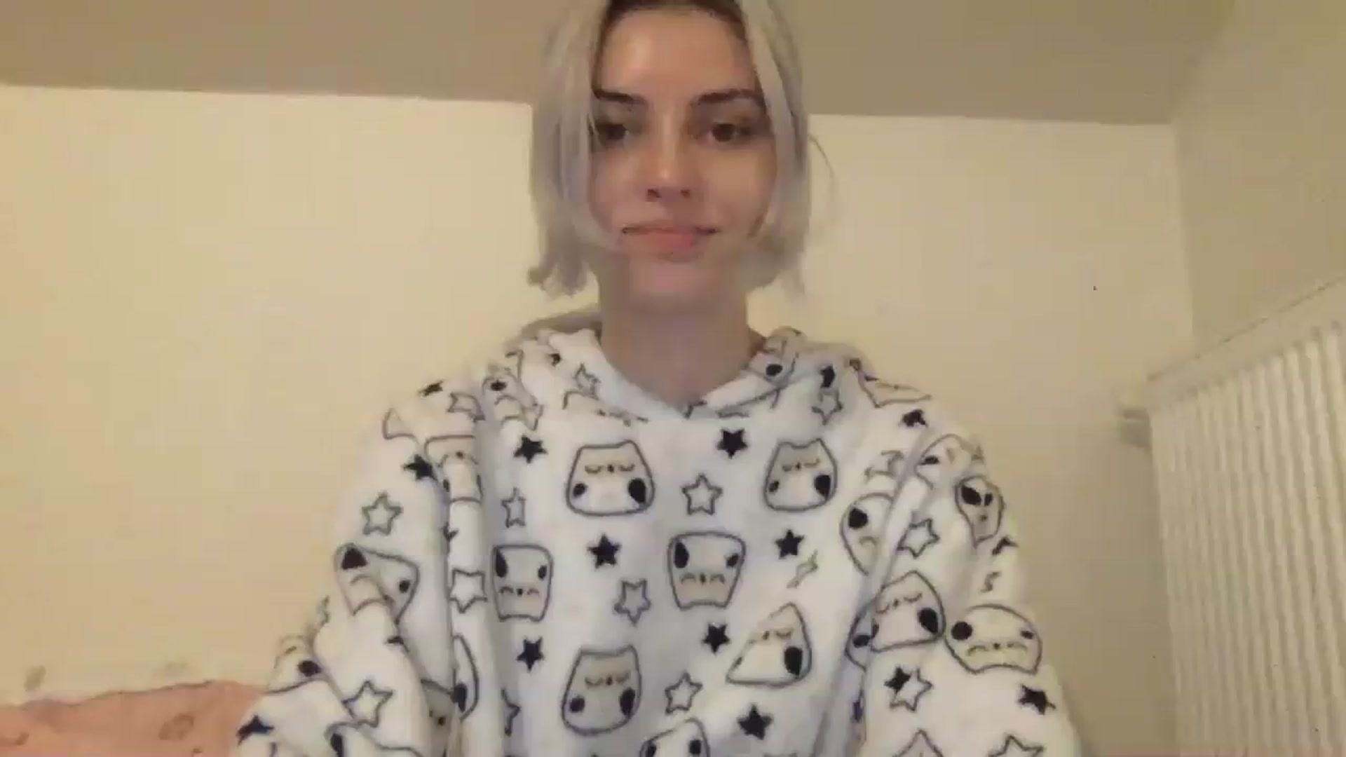 Gallery image thumbnail from LLuckyGirl's myfreecams stream on, 01/31/2024, 24:21 image 3 of 20
