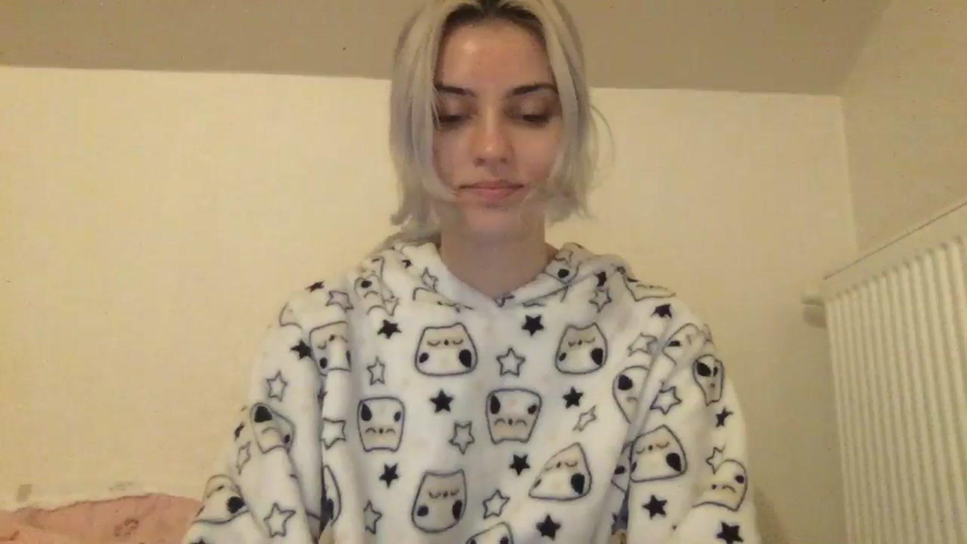 Gallery image thumbnail from LLuckyGirl's myfreecams stream on, 01/31/2024, 24:21 image 7 of 20