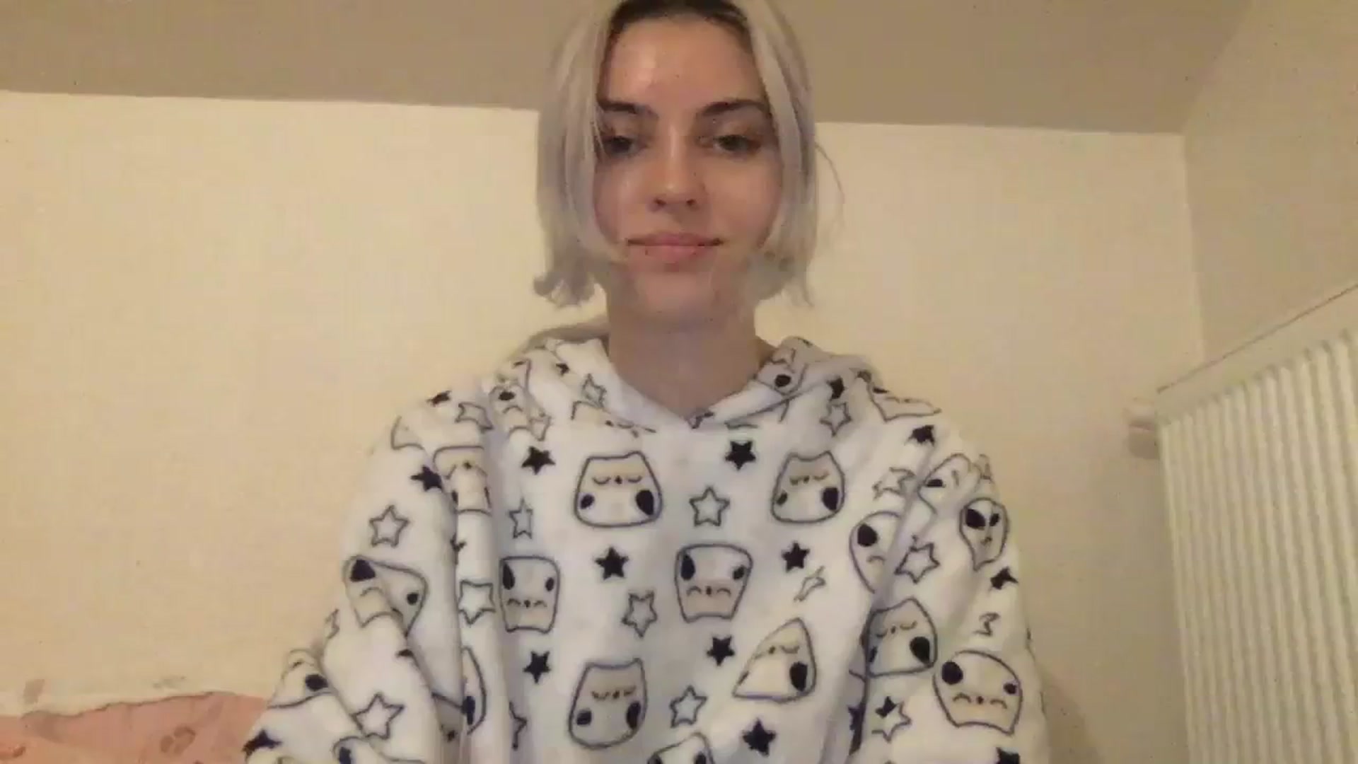 Gallery image thumbnail from LLuckyGirl's myfreecams stream on, 01/31/2024, 24:21 image 2 of 20