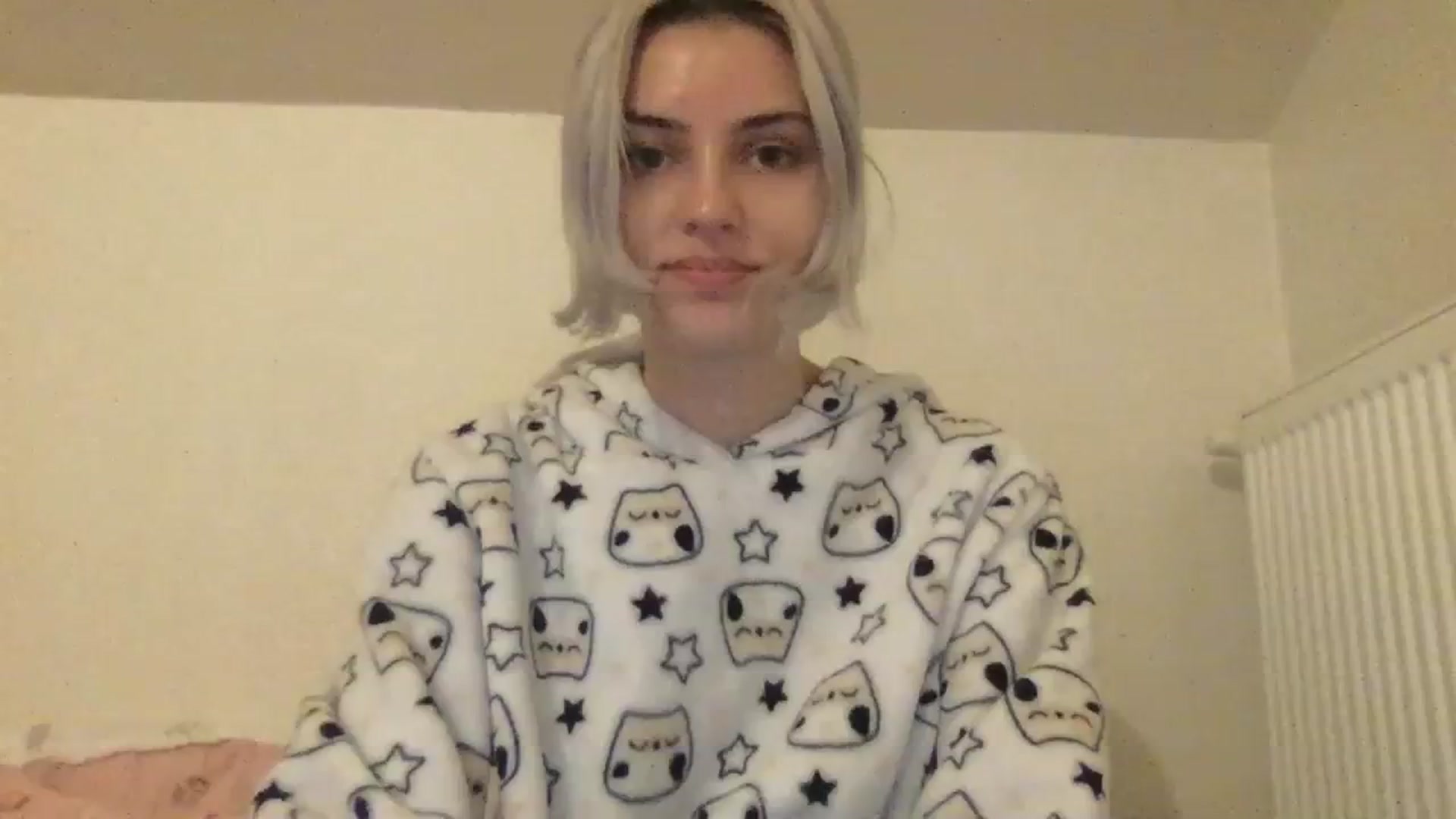 Gallery image thumbnail from LLuckyGirl's myfreecams stream on, 01/31/2024, 24:21 image 1 of 20