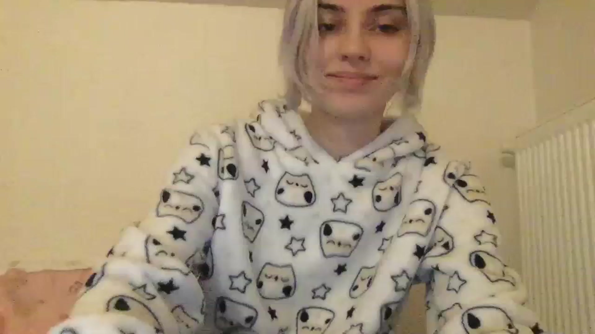 Gallery image thumbnail from LLuckyGirl's myfreecams stream on, 01/31/2024, 01:41 image 14 of 20