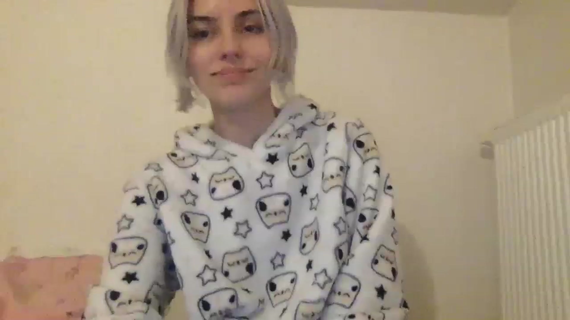 Gallery image thumbnail from LLuckyGirl's myfreecams stream on, 01/31/2024, 01:41 image 18 of 20