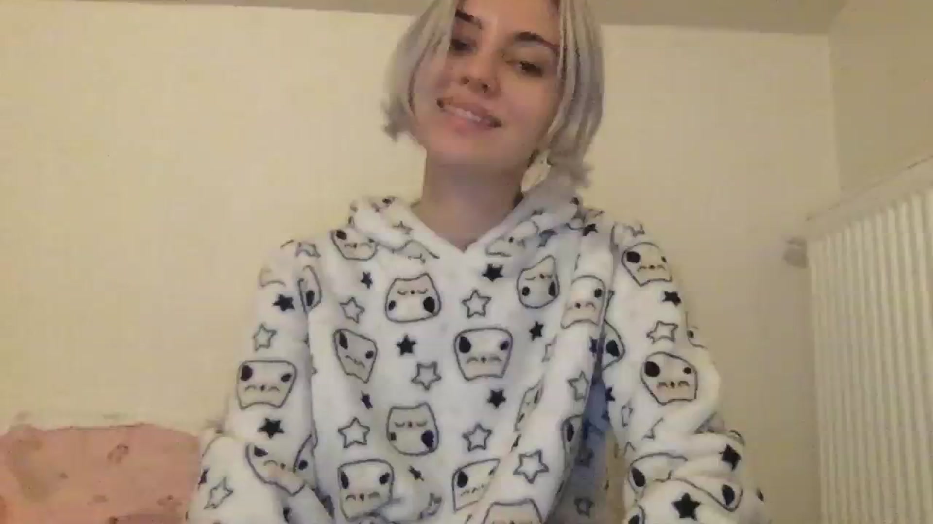 Gallery image thumbnail from LLuckyGirl's myfreecams stream on, 01/31/2024, 01:41 image 17 of 20