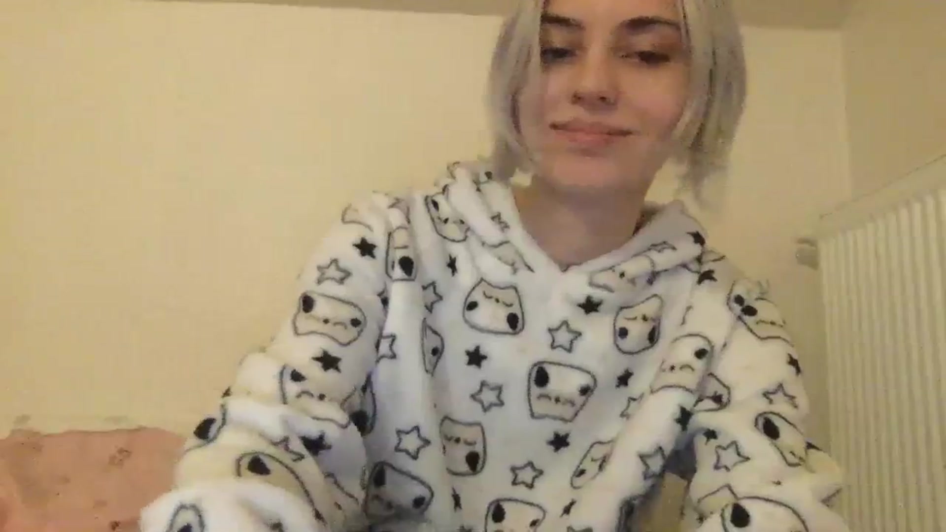 Gallery image thumbnail from LLuckyGirl's myfreecams stream on, 01/31/2024, 01:41 image 16 of 20