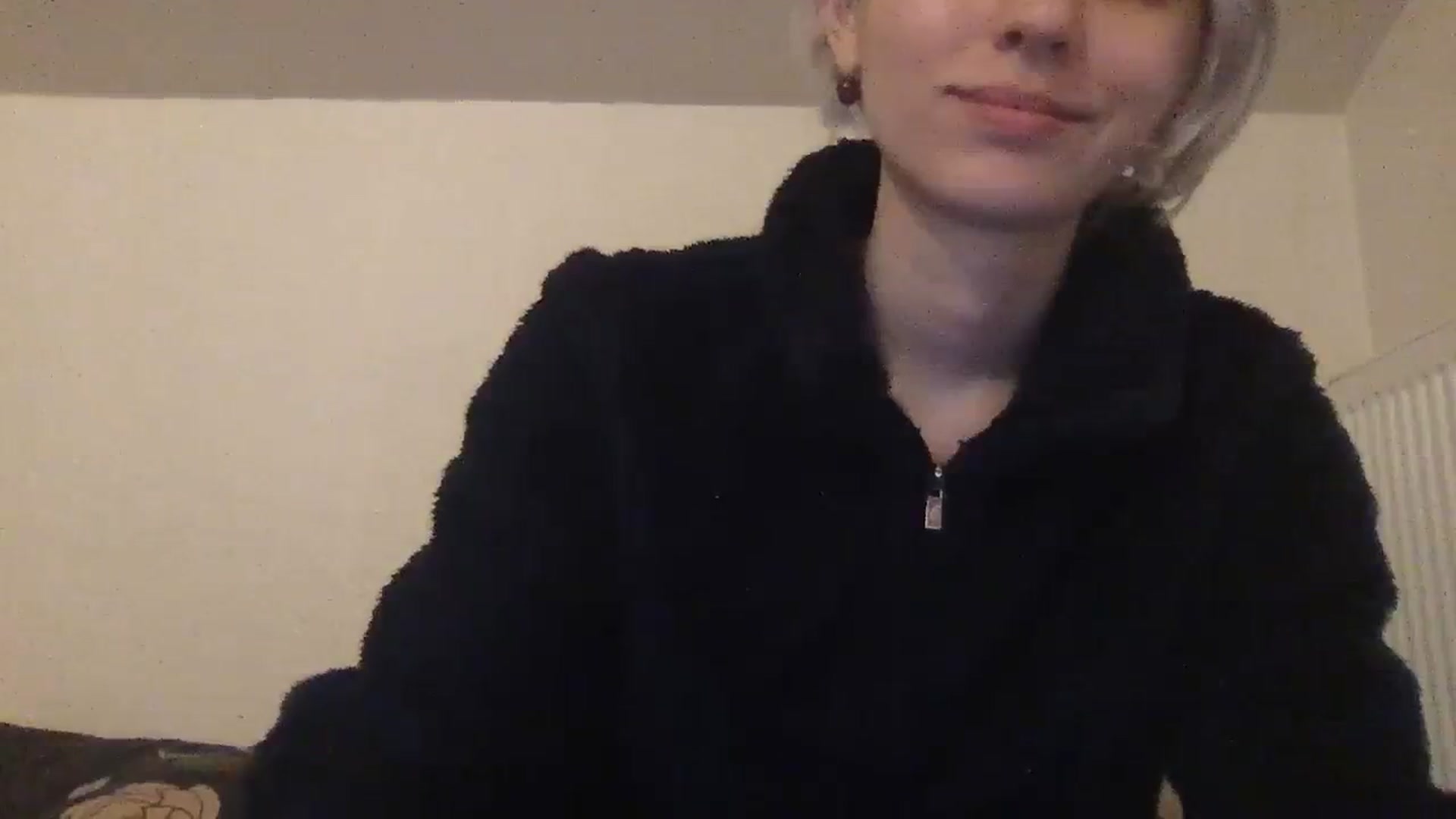 Gallery image thumbnail from LLuckyGirl's myfreecams stream on, 03/31/2024, 01:36 image 8 of 20