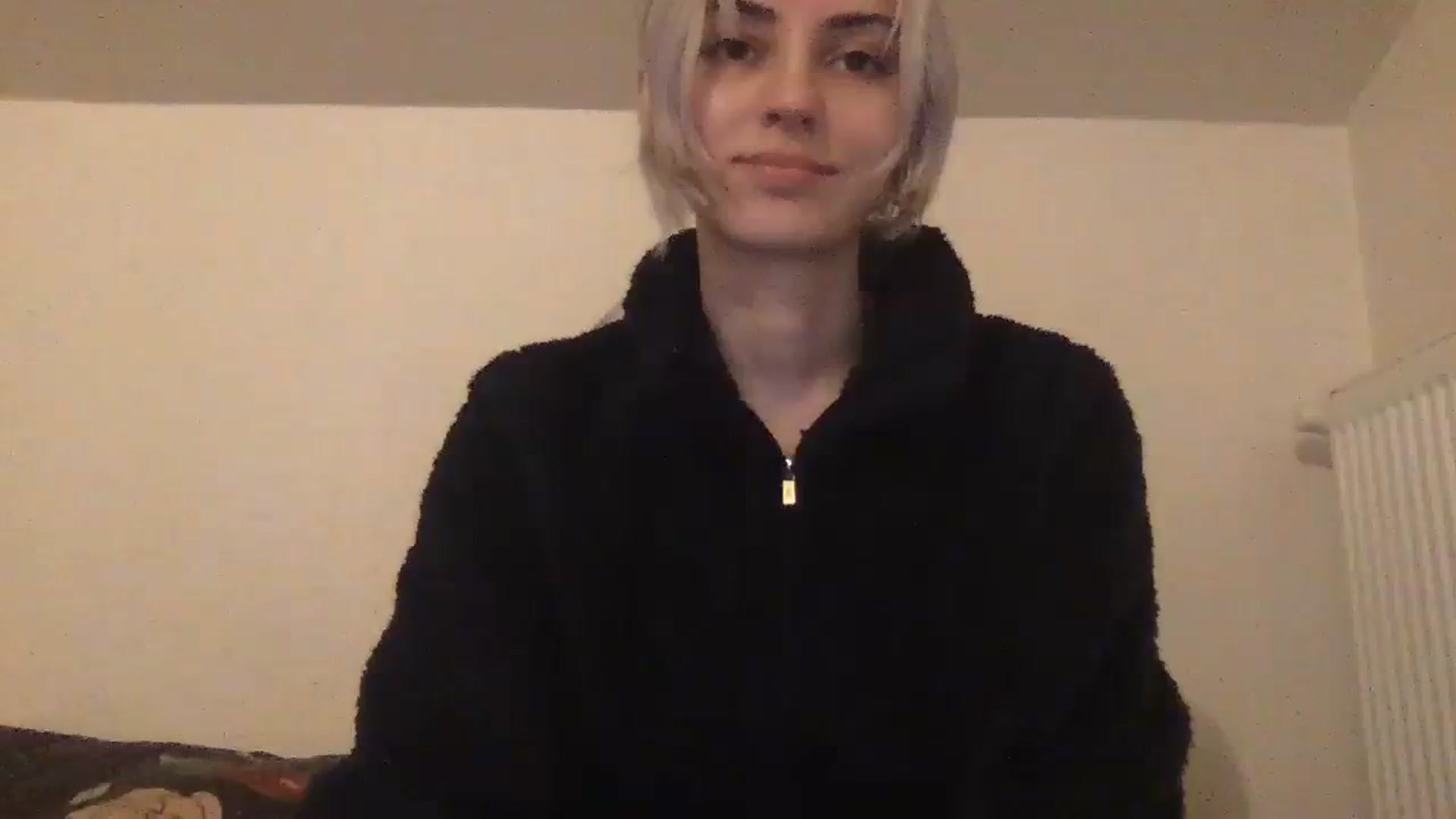 Gallery image thumbnail from LLuckyGirl's myfreecams stream on, 03/31/2024, 01:36 image 18 of 20