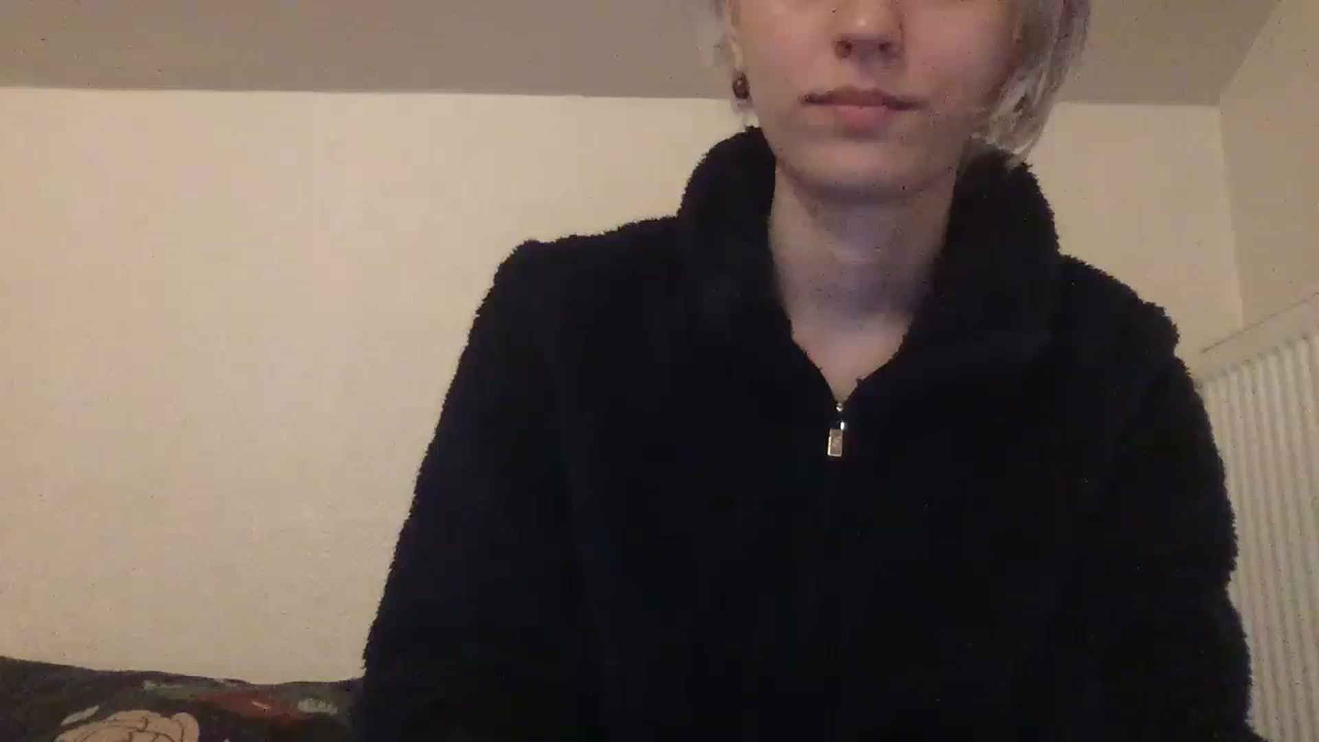 Gallery image thumbnail from LLuckyGirl's myfreecams stream on, 03/31/2024, 01:36 image 6 of 20
