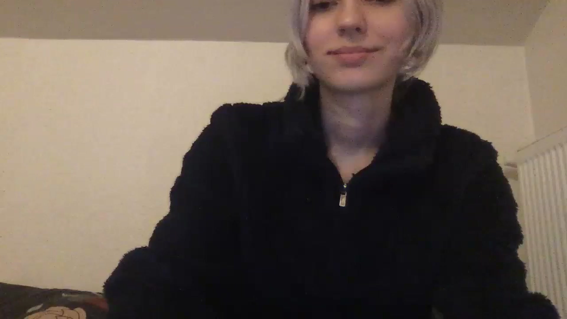 Gallery image thumbnail from LLuckyGirl's myfreecams stream on, 03/31/2024, 01:36 image 12 of 20