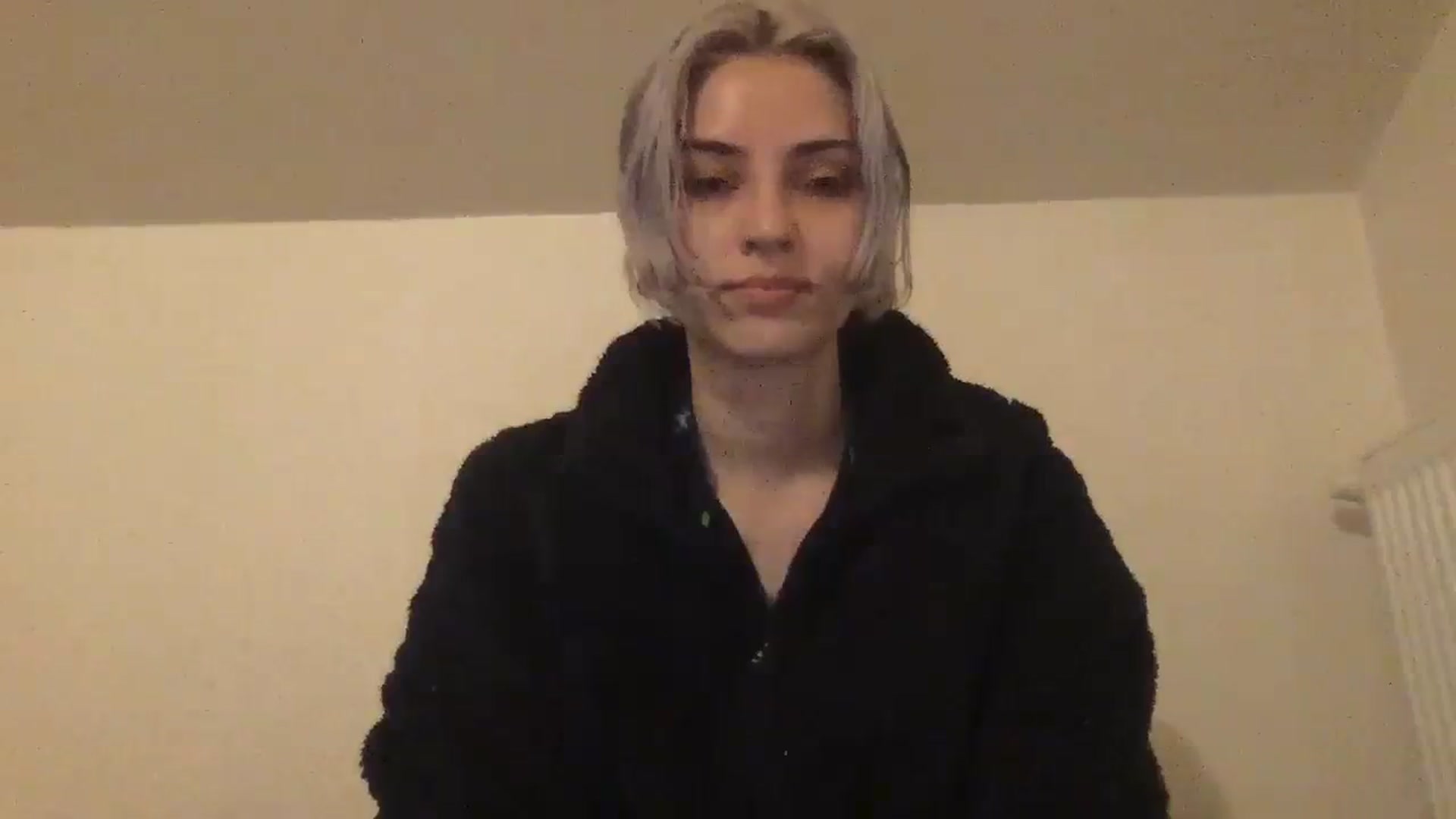 Gallery image thumbnail from LLuckyGirl's myfreecams stream on, 04/09/2024, 22:22 image 12 of 20