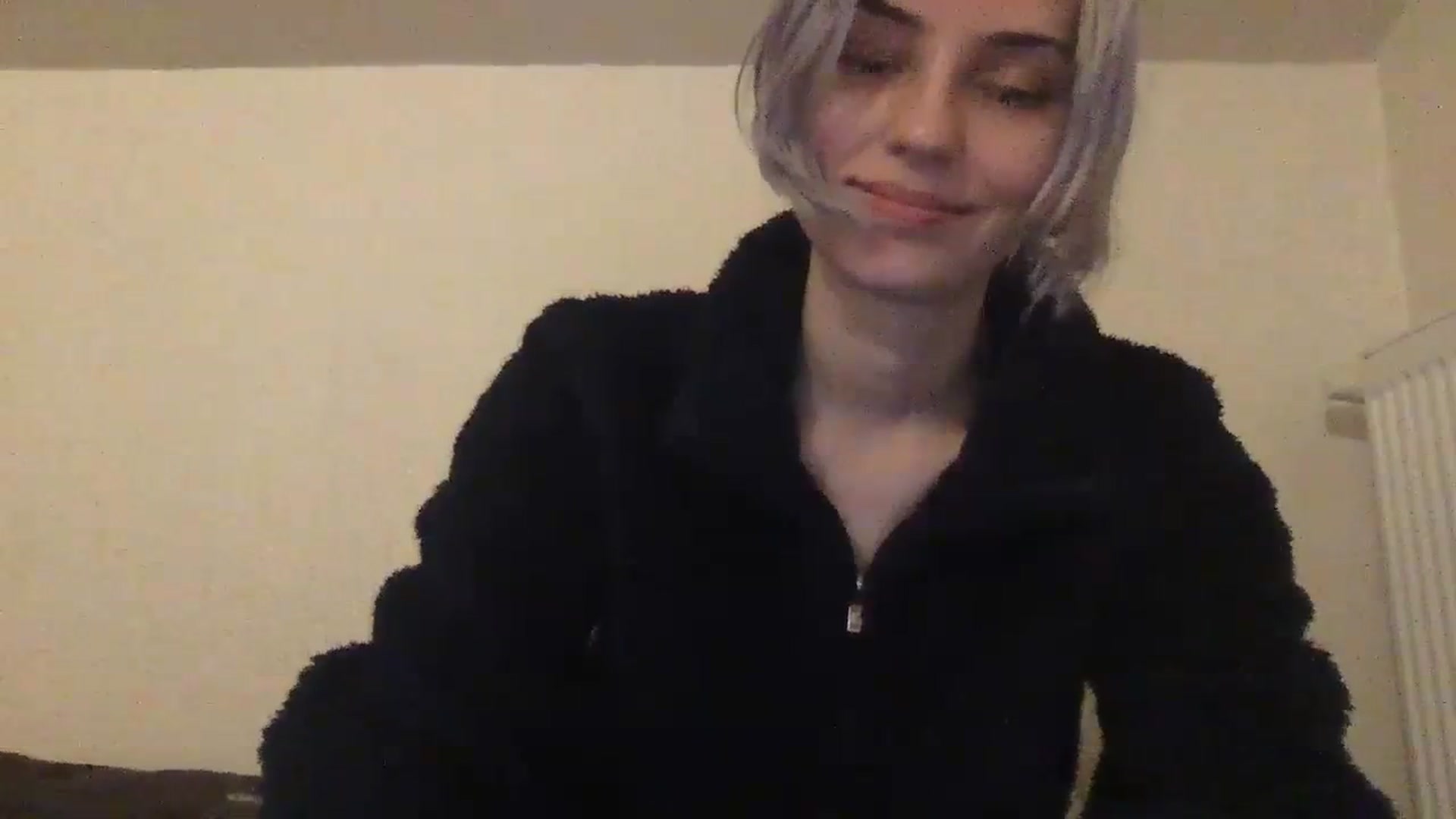 Gallery image thumbnail from LLuckyGirl's myfreecams stream on, 04/12/2024, 01:06 image 14 of 20