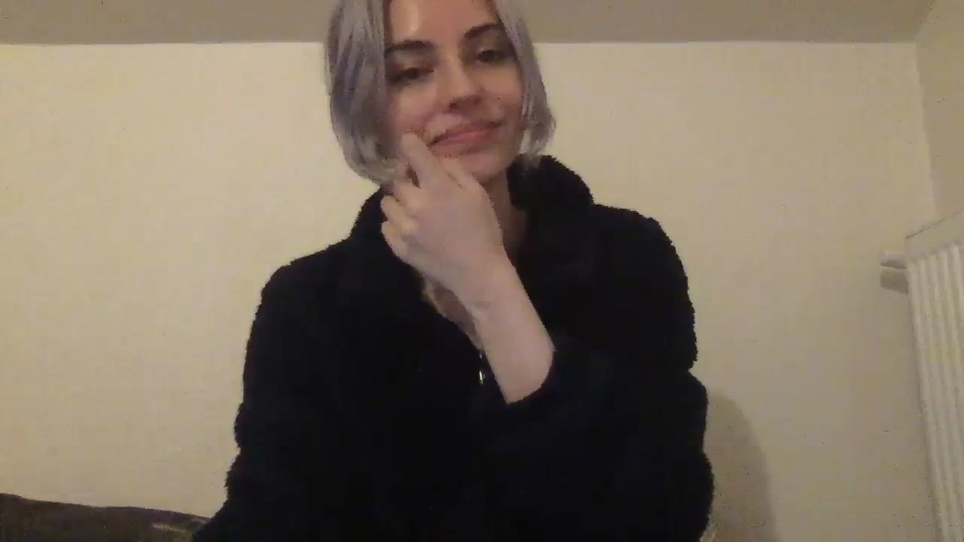 Gallery image thumbnail from LLuckyGirl's myfreecams stream on, 04/12/2024, 01:06 image 18 of 20