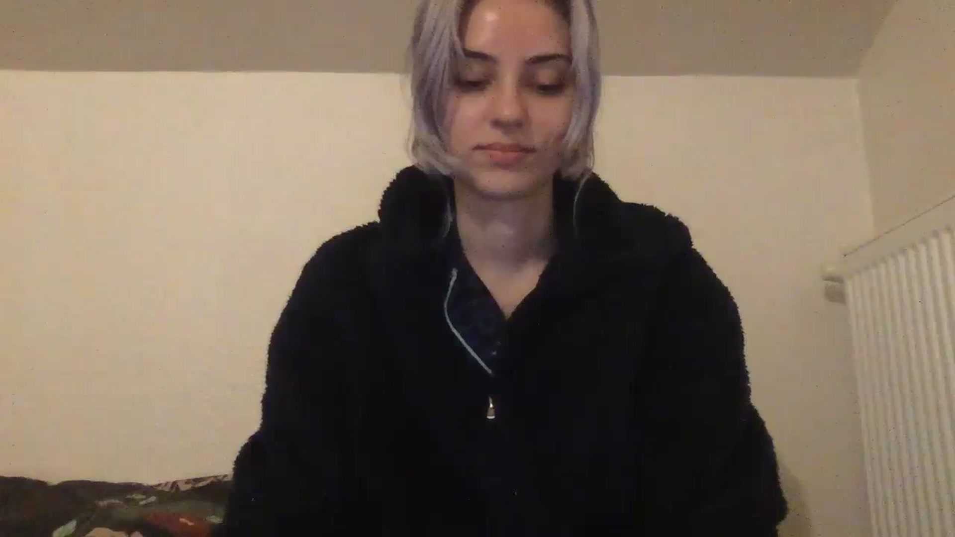 Gallery image thumbnail from LLuckyGirl's myfreecams stream on, 04/13/2024, 24:39 image 8 of 20