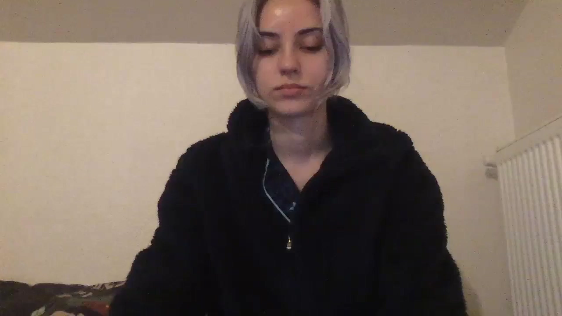 Gallery image thumbnail from LLuckyGirl's myfreecams stream on, 04/13/2024, 24:39 image 12 of 20