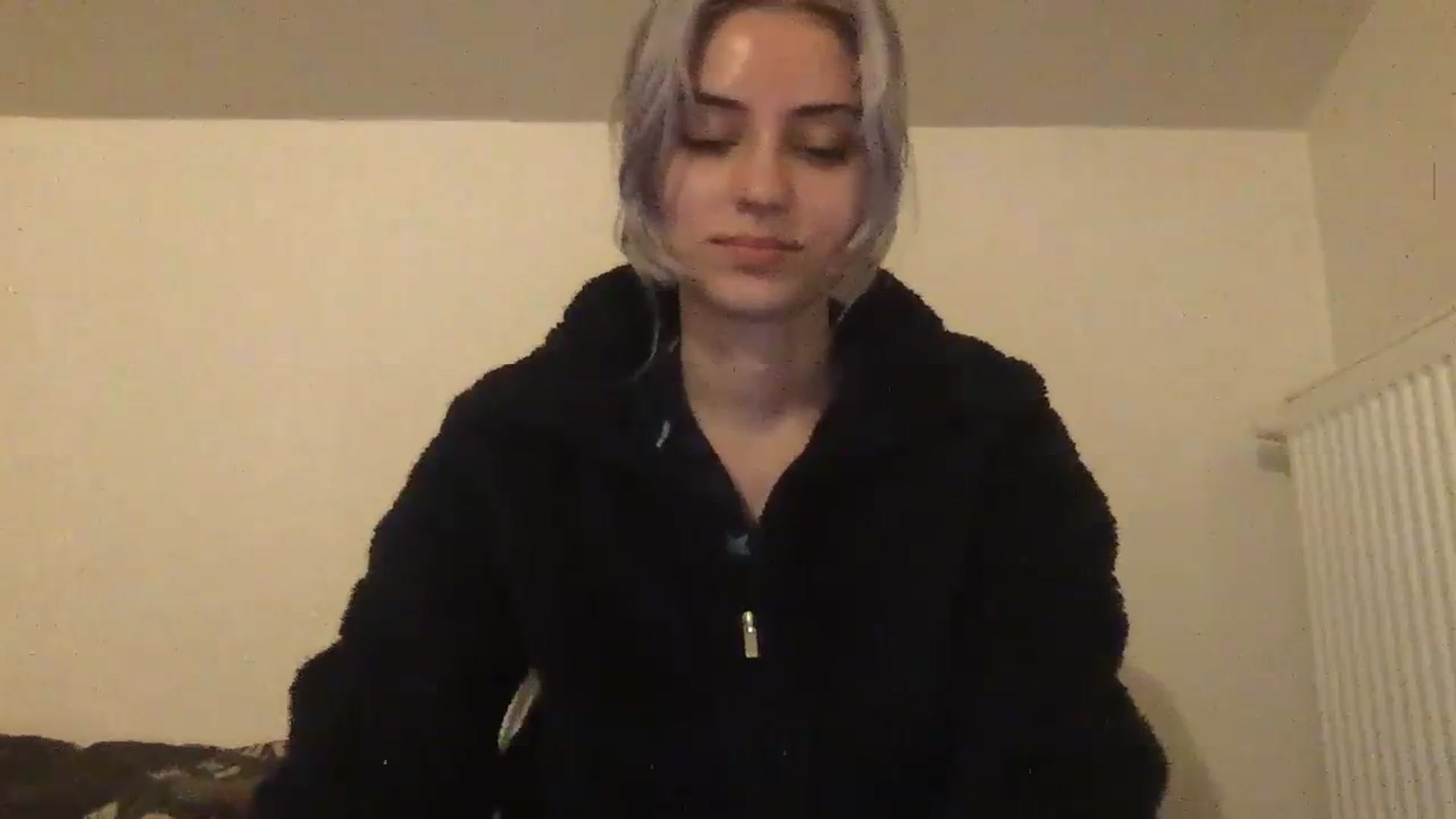 Gallery image thumbnail from LLuckyGirl's myfreecams stream on, 04/13/2024, 24:39 image 16 of 20
