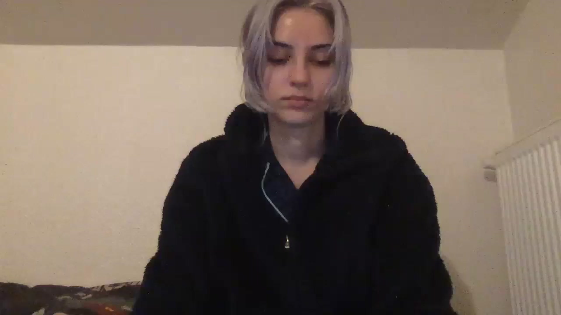 Gallery image thumbnail from LLuckyGirl's myfreecams stream on, 04/13/2024, 24:39 image 6 of 20