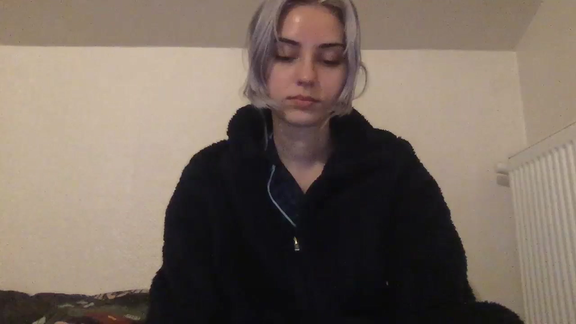 Gallery image thumbnail from LLuckyGirl's myfreecams stream on, 04/13/2024, 24:39 image 2 of 20