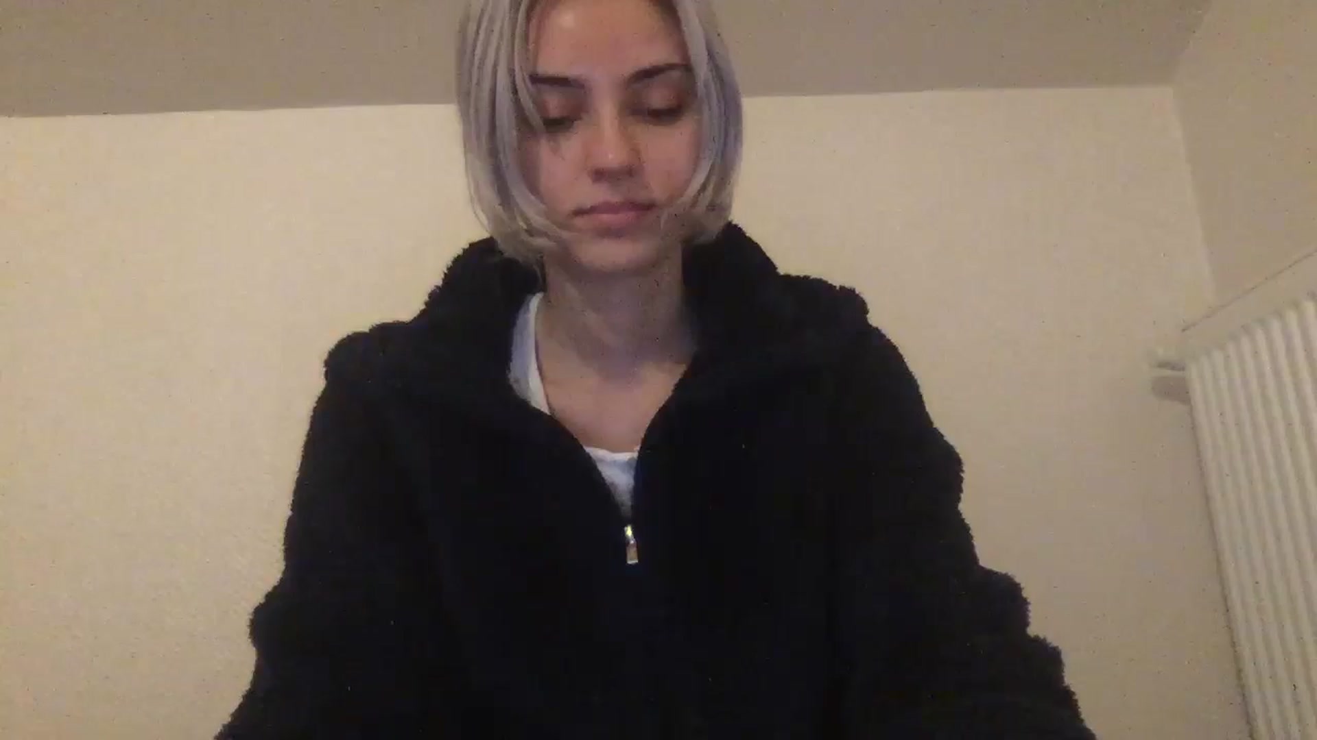Gallery image thumbnail from LLuckyGirl's myfreecams stream on, 04/28/2024, 23:29 image 1 of 20