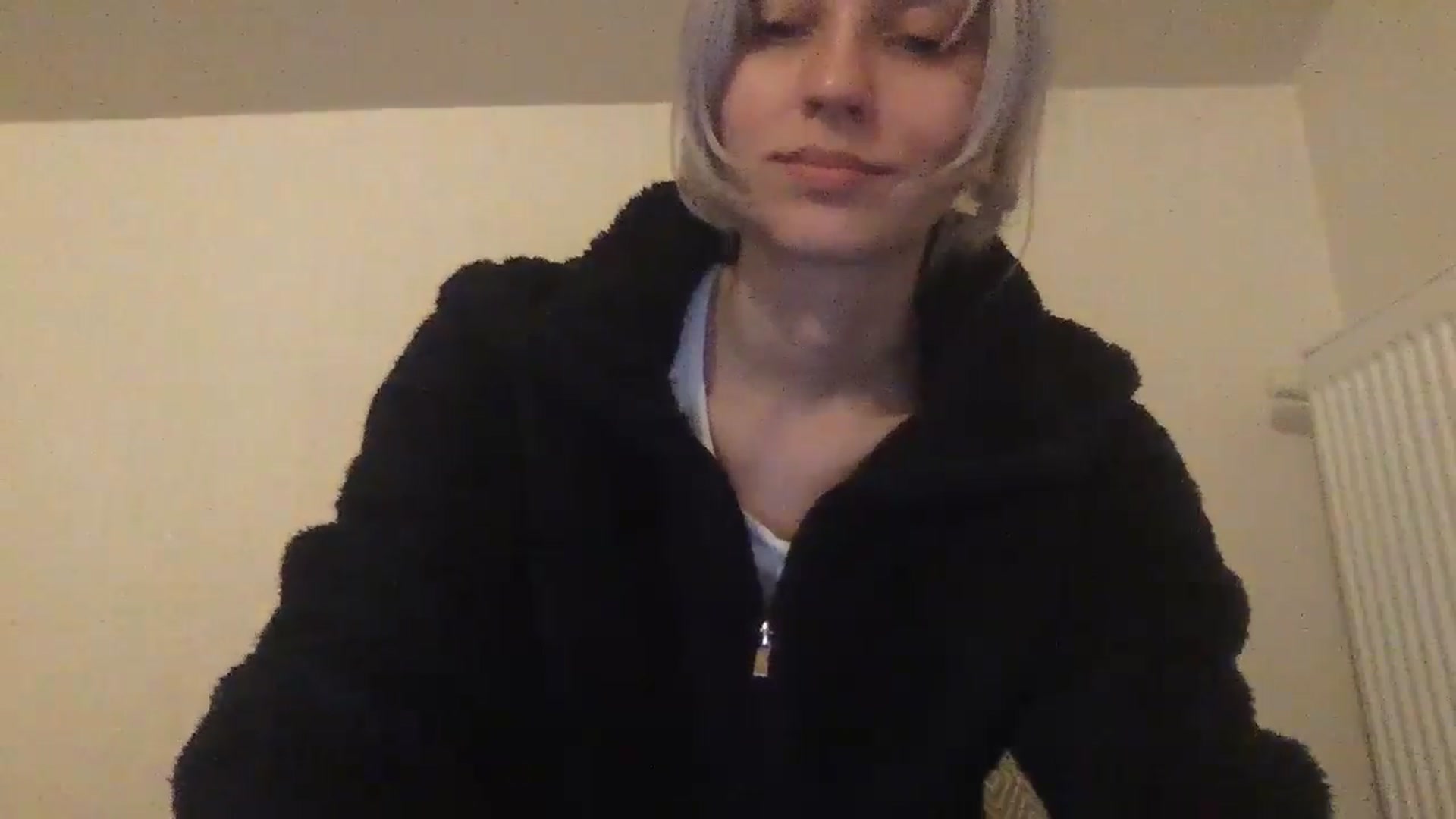 Gallery image thumbnail from LLuckyGirl's myfreecams stream on, 04/28/2024, 23:29 image 17 of 20