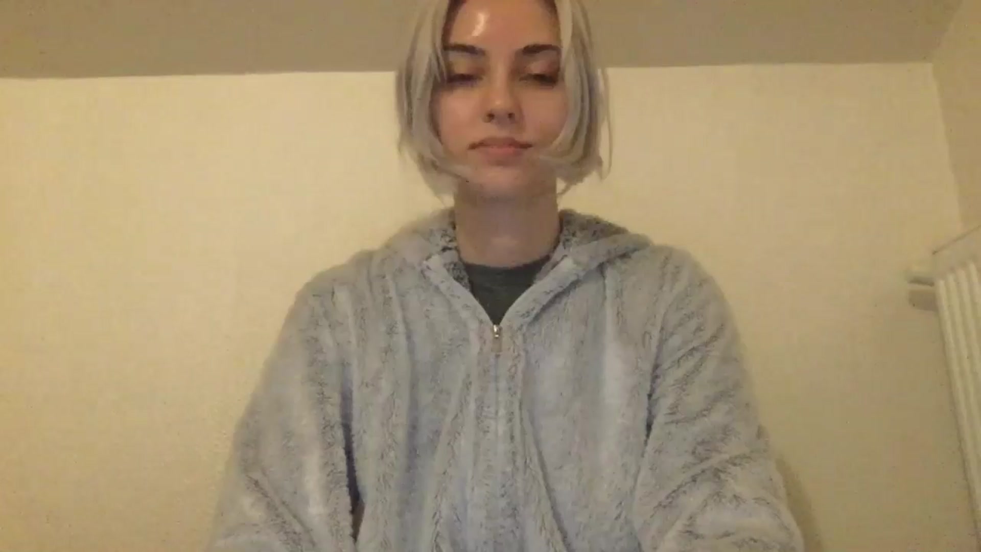 Gallery image thumbnail from LLuckyGirl's myfreecams stream on, 05/08/2024, 24:48 image 14 of 20