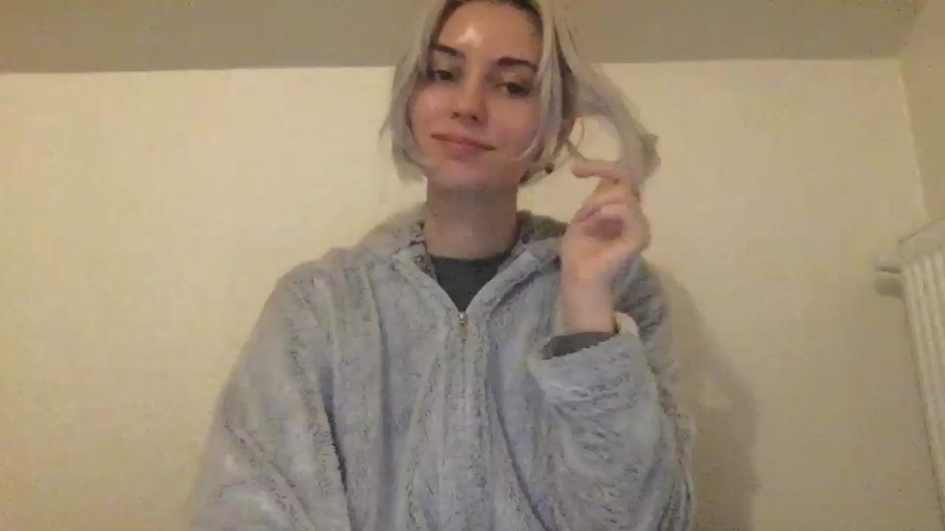 Gallery image thumbnail from LLuckyGirl's myfreecams stream on, 05/08/2024, 24:48 image 13 of 20