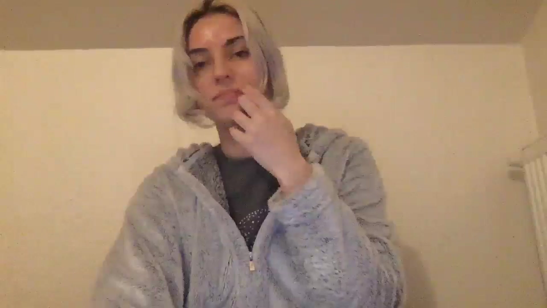 Gallery image thumbnail from LLuckyGirl's myfreecams stream on, 05/08/2024, 01:41 image 9 of 20