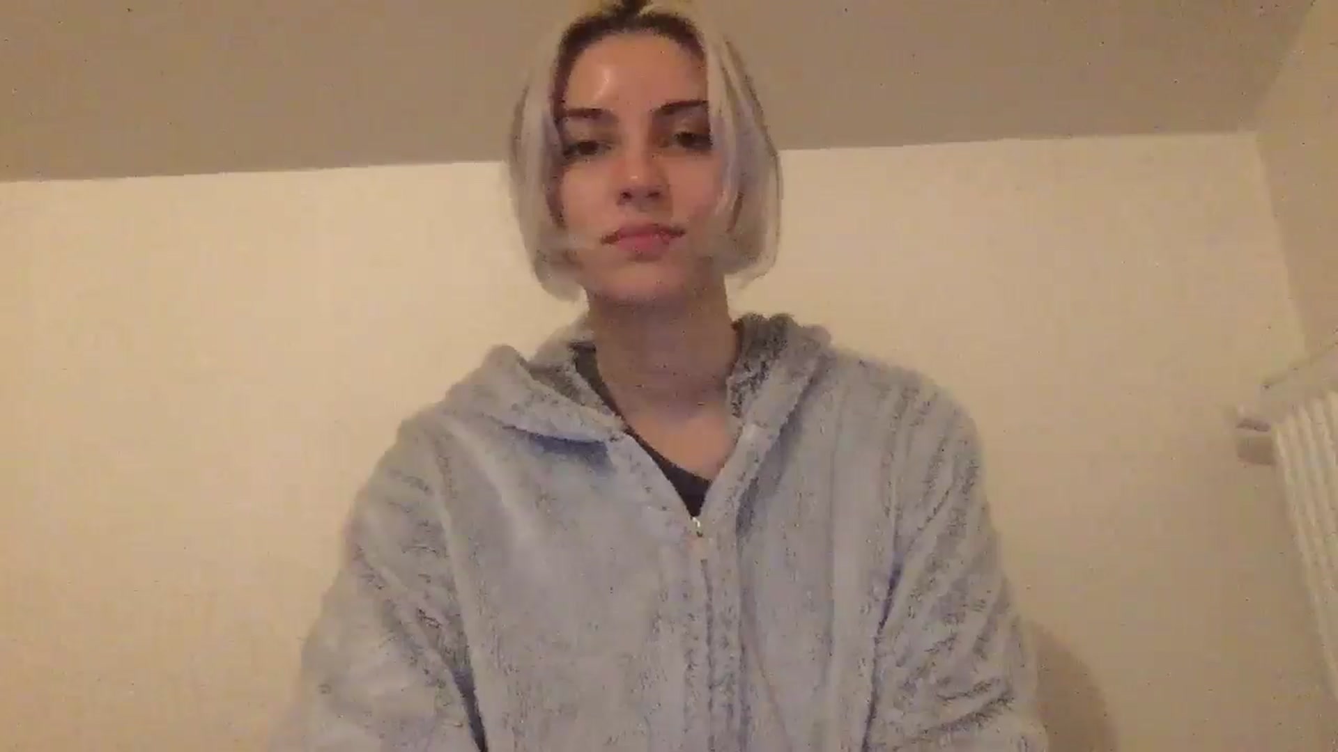 Gallery image thumbnail from LLuckyGirl's myfreecams stream on, 05/08/2024, 23:07 image 2 of 20