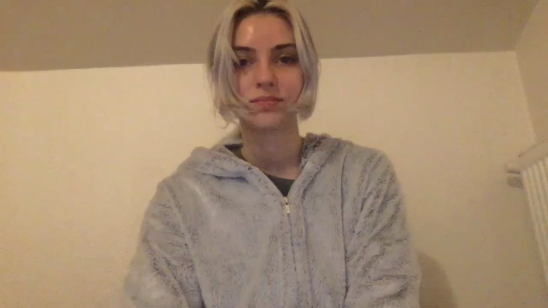 Gallery image thumbnail from LLuckyGirl's myfreecams stream on, 05/08/2024, 23:07 image 17 of 20